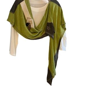 Madeleinene Gaucher Green Euro Linen Made in Quebec Wrap Poncho Art Wear EUC